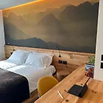 Origini Holidays 게스트하우스 4*